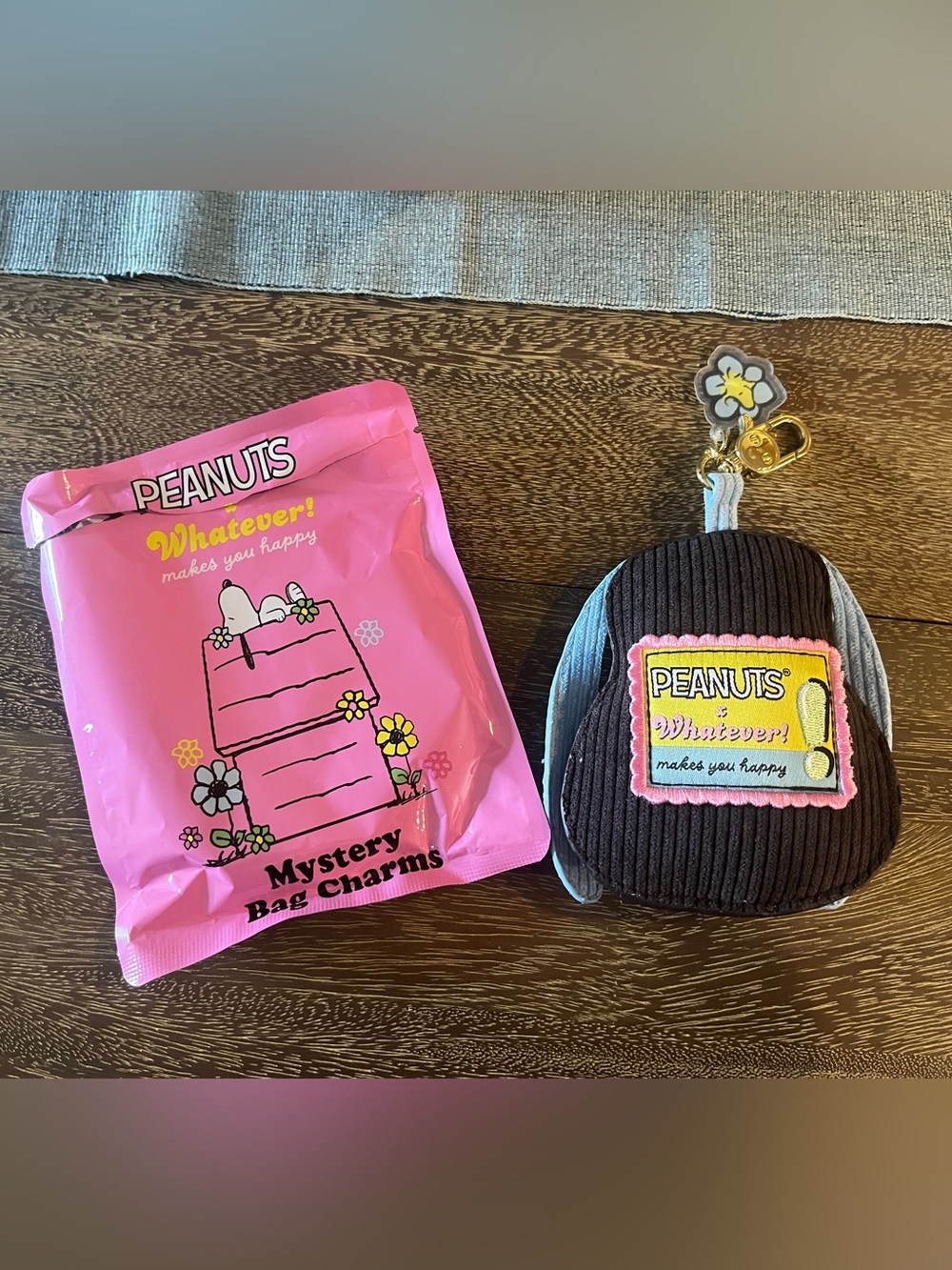 NEW Peanuts x
Whatever Makes You Happy! Snoopy Bag Charm Blind Box - Picture 3 of 3